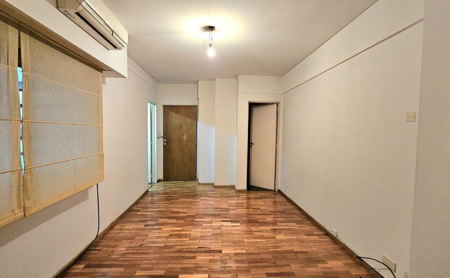 Foto de Av. La Plata 200 - Monoambiente con cocina independiente y baño, imagen 1