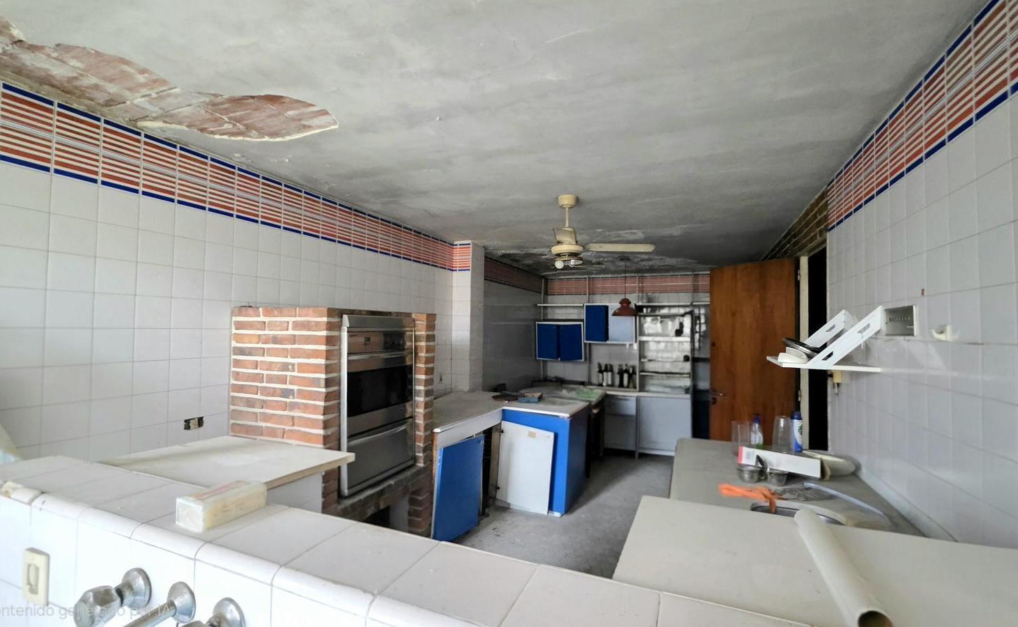 Foto de Carlos Villate al 2100 - Amplia casa de 5 ambientes con garage doble A, imagen 3