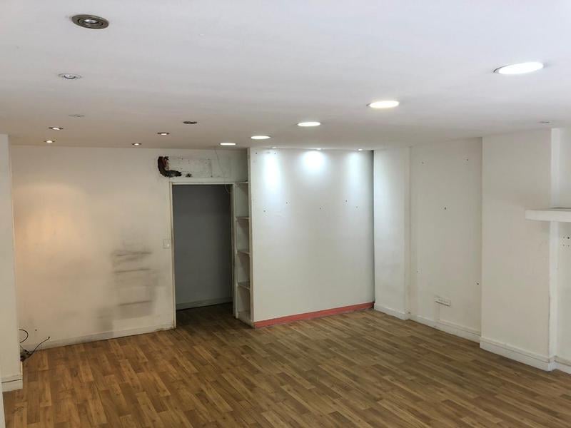 Foto de Rosario al 100 - Local comercial con subsuelo Amplia vidriera, imagen 3
