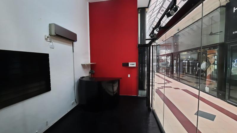 Foto de Olazabal al 5000 - V.Urquiza - Local Comercial en Galería Céntrica, imagen 3