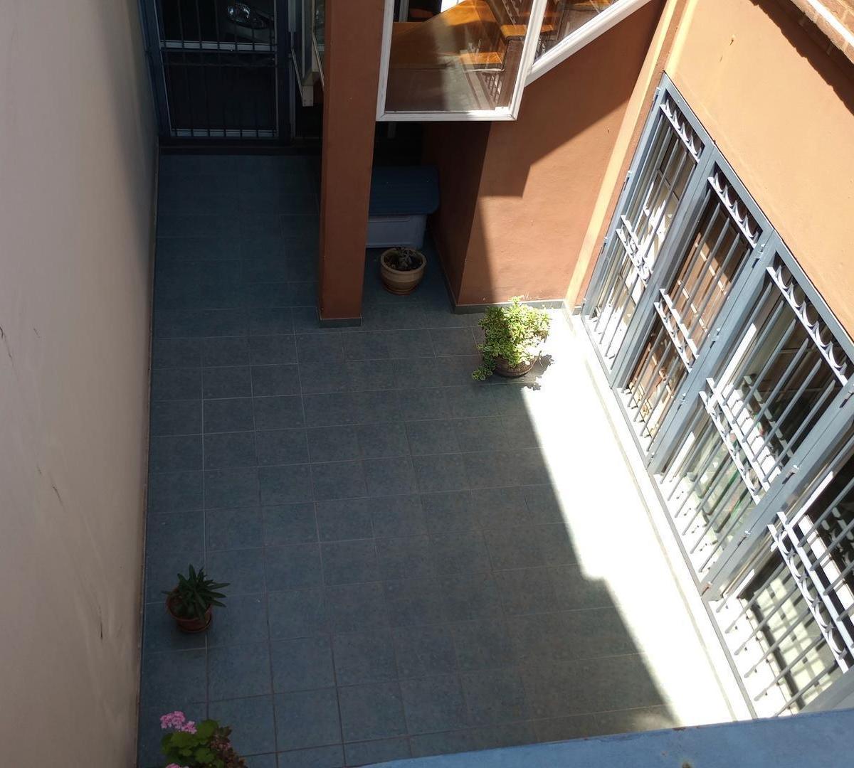 Venta - Villa Urquiza - 5 Ambientes - Jardin - Piscina 3