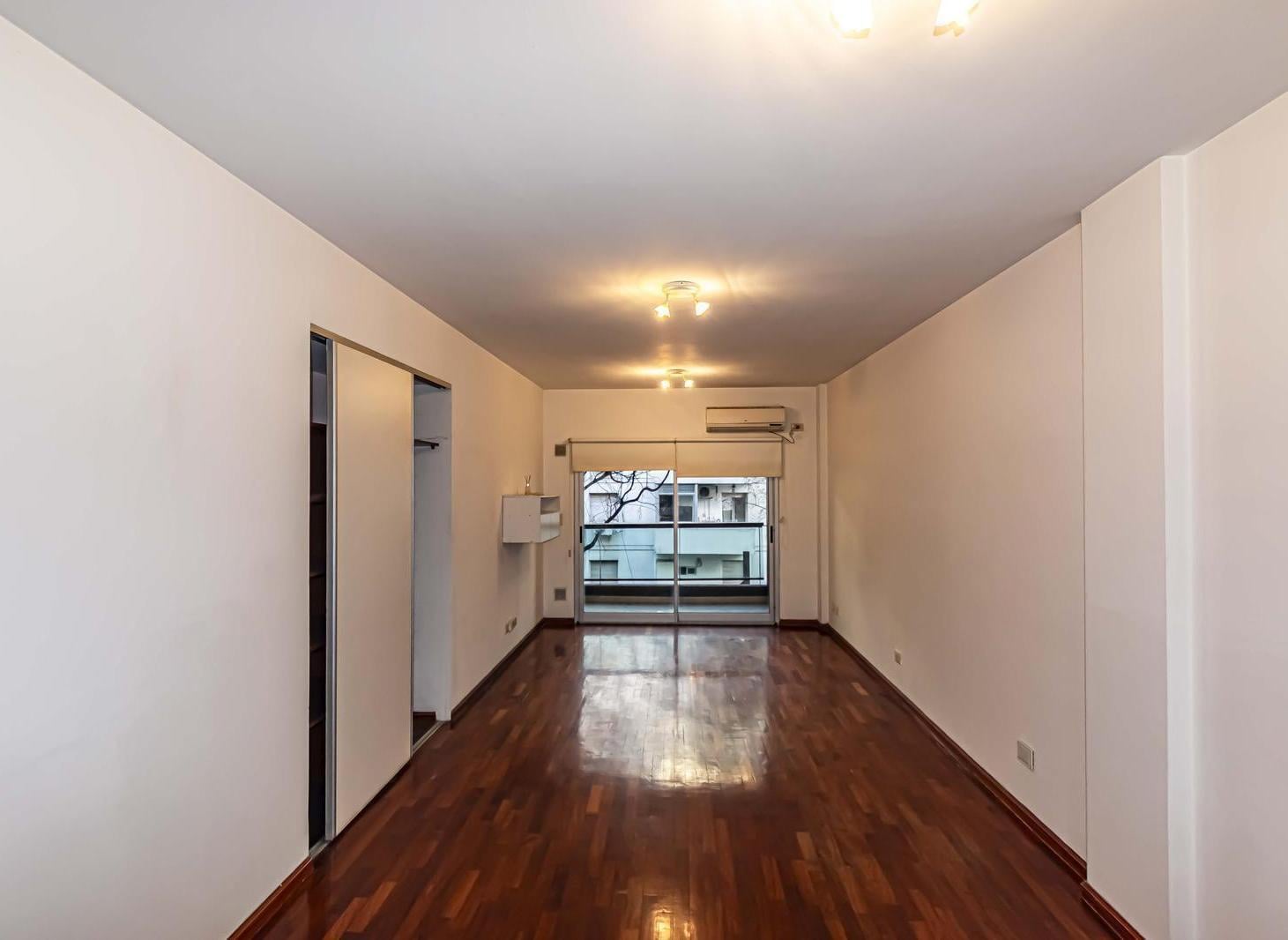Foto de Alquiler - Palermo - Mario Bravo 1100 - Monoambiente - Balcon, imagen 2