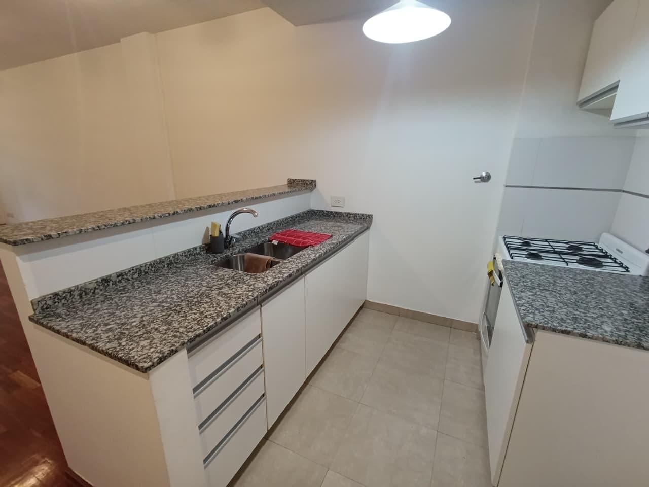 Foto de Alquiler - Palermo - Mario Bravo 1100 - Monoambiente - Balcon, imagen 4