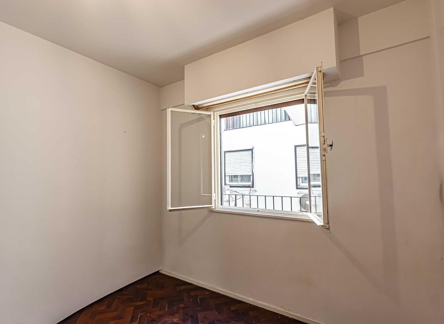Foto de VENTA - PALERMO - MARIO BRAVO 1100 - 3 AMBIENTES - 2 BALCONES, imagen 4