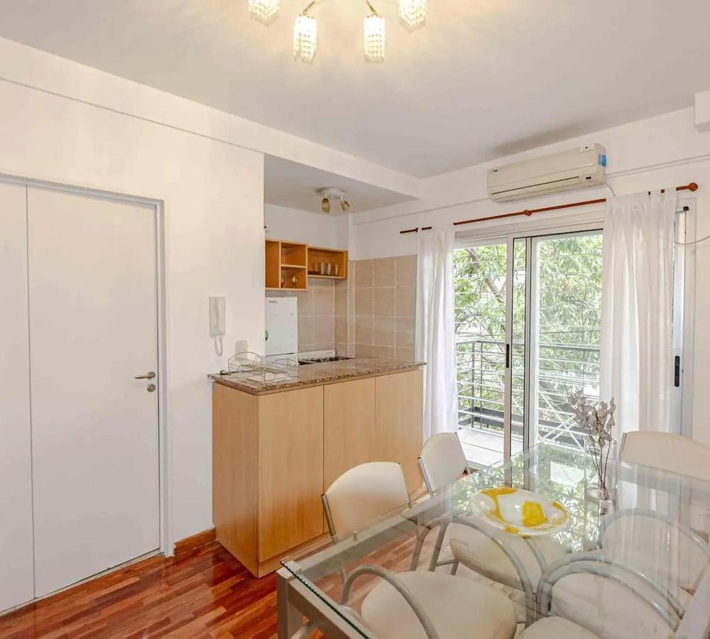 Foto de VENTA - PALERMO - Gorriti 3600 - Frente con balcon - Luminoso, imagen 2