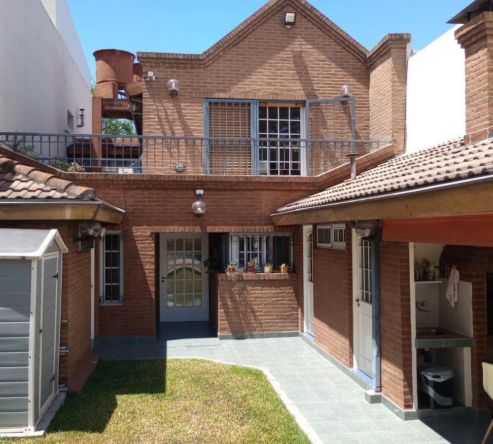 Foto de VENTA - Villa Urquiza - 5 Ambientes - Jardin - Piscina, imagen 2