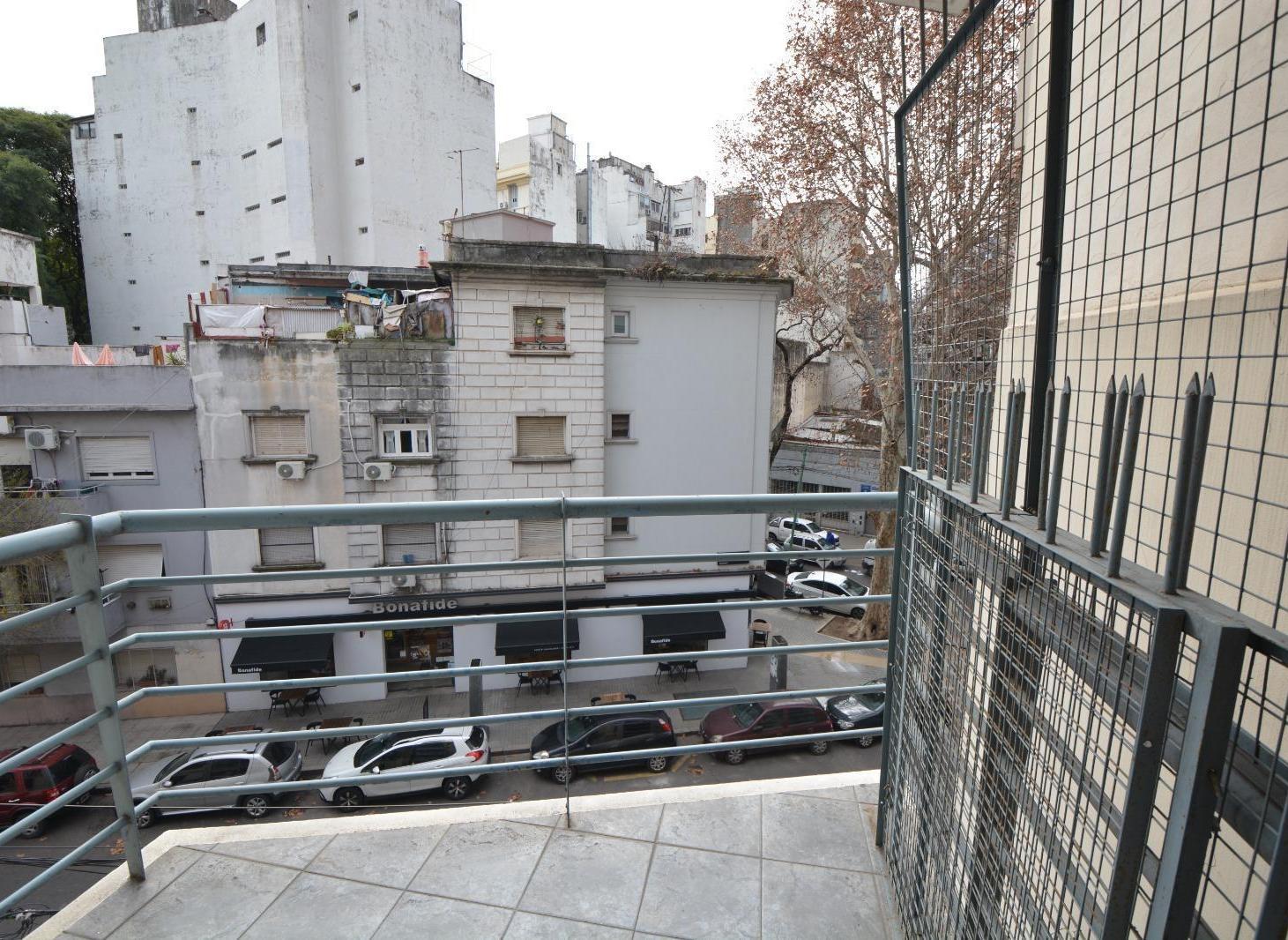 Foto de Alquiler - Palermo - Mario Bravo 1300 - Monoambiente - Luminoso - Balcon, imagen 3