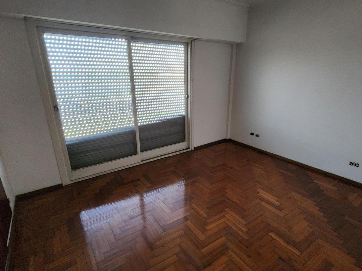 Edificio en Block en Parque Avellaneda 1