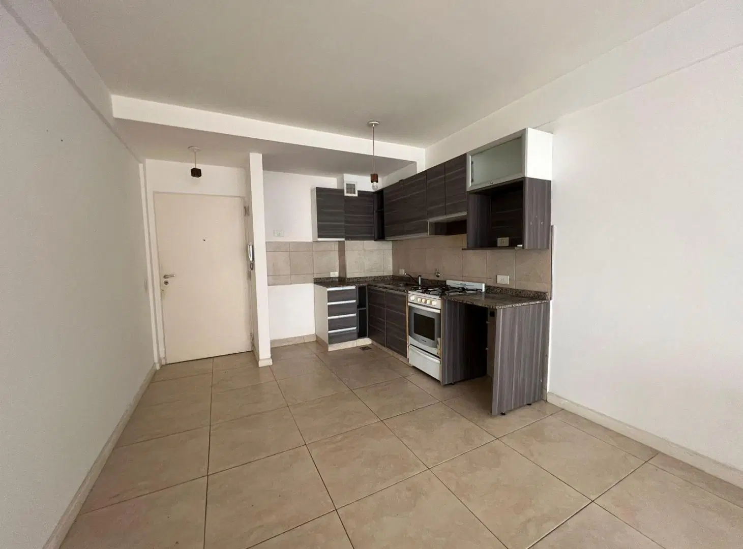 Venta Monoambiente divisible con balcón en Almagro 5
