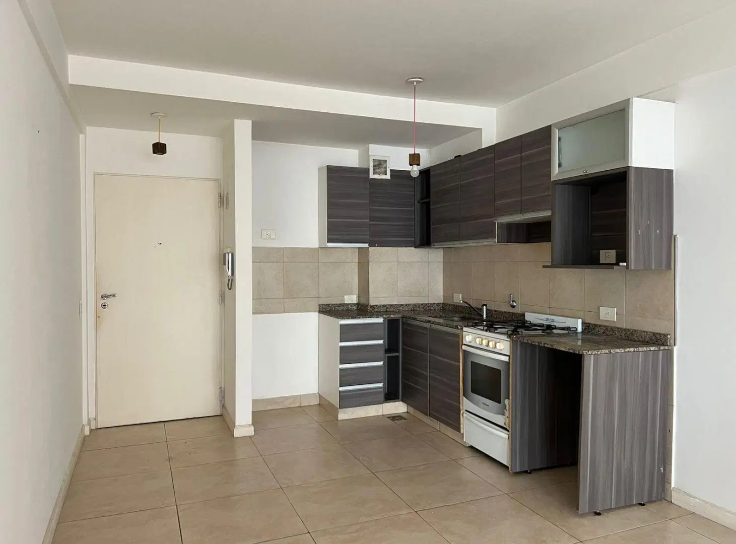 Venta Monoambiente divisible con balcón en Almagro 3