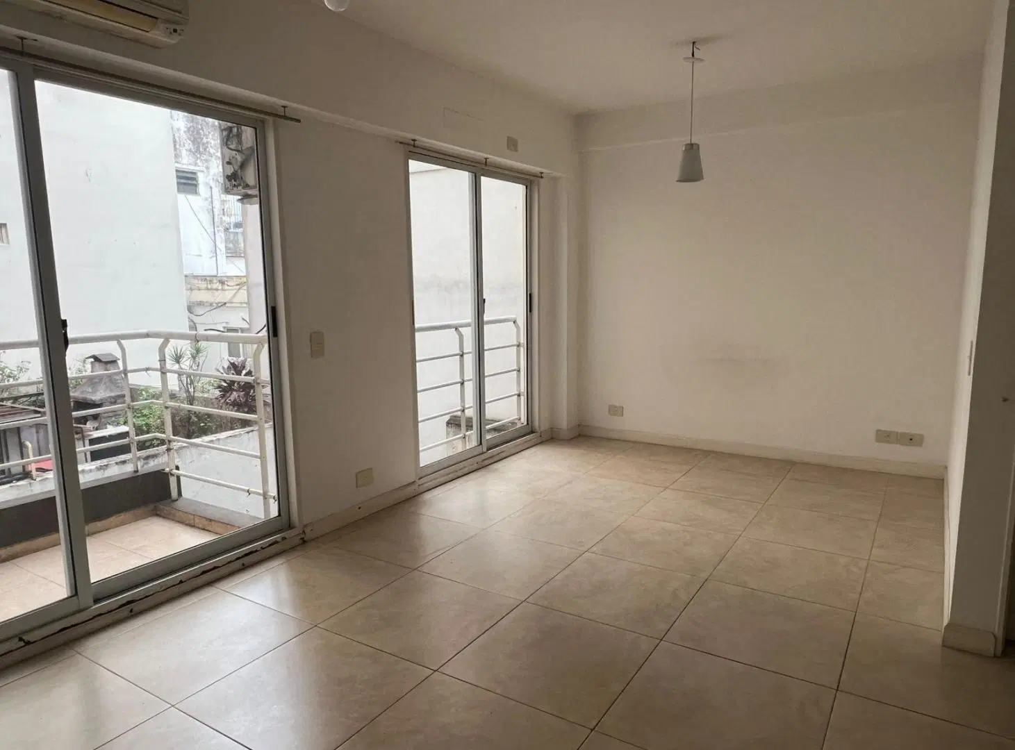 Venta Monoambiente divisible con balcón en Almagro 2