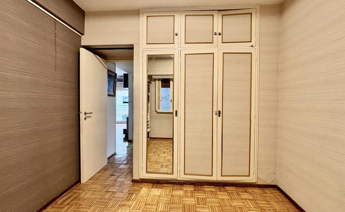 Foto de VENTA DEPARTAMENTO 3 AMBIENTES CON BALCÓN AL FRENTE EN SAN CRISTÓBAL, imagen 3