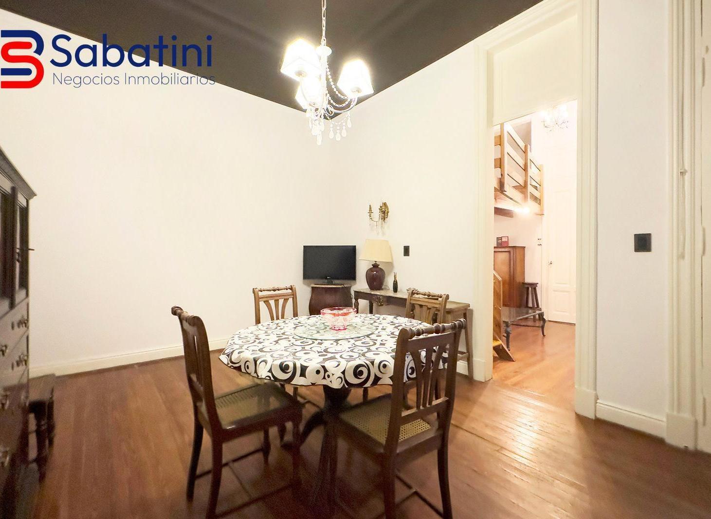 Foto de Venta PH de 4 Ambientes con patio y techos doble altura en Recoleta, imagen 2