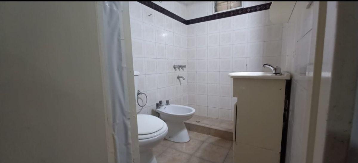 Foto de Departamento de 43 m² con 2 dormitorios en alquiler en Ramos Mejía, imagen 5