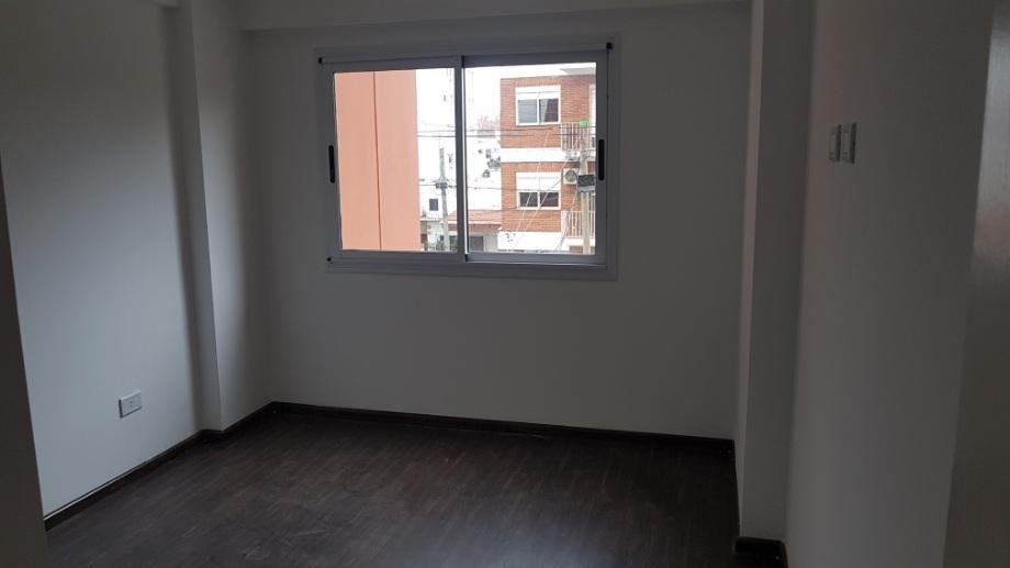 DEPARTAMENTO EN VENTA EN LANÚS