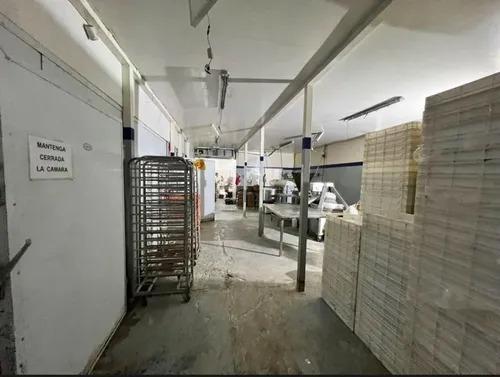 Foto de GALPÓN - DEPOSITO EN VENTA, imagen 2