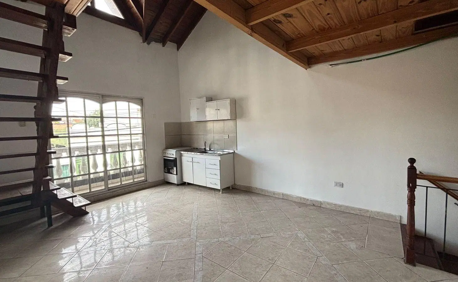 Casa P.H en planta alta: 2