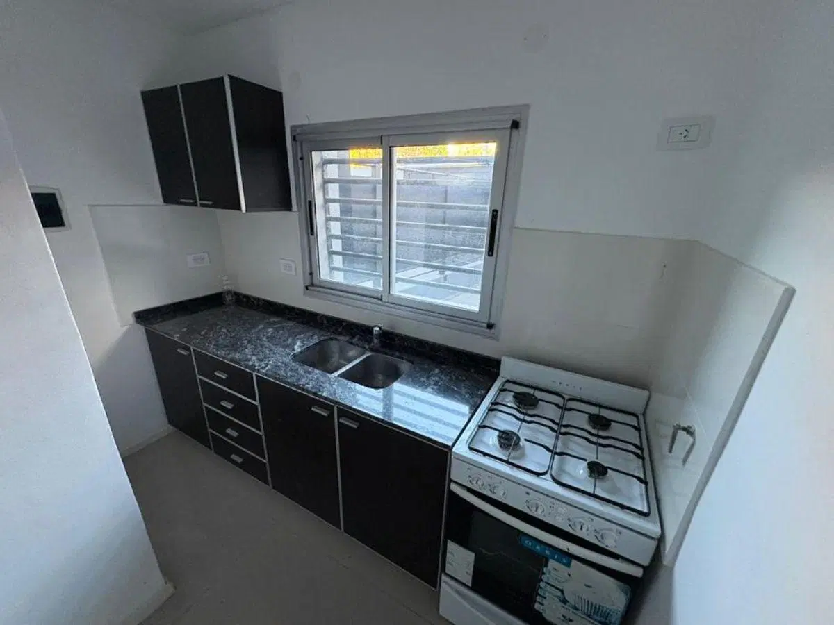 DEPARTAMENTO TIPO CASA 3 AMBIENTES CON DOS COCHERAS PRIVADAS 2