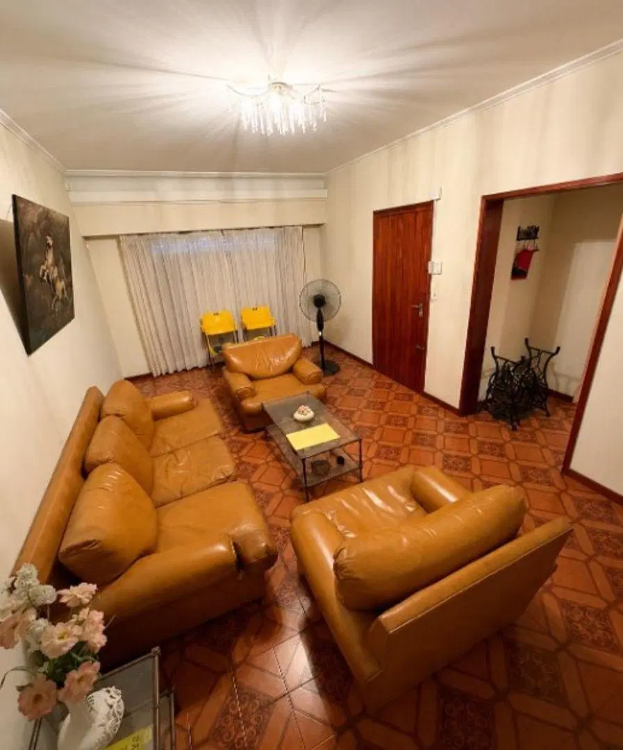 Hermosa Casa 3 Ambientes con Patio y Garage. 2