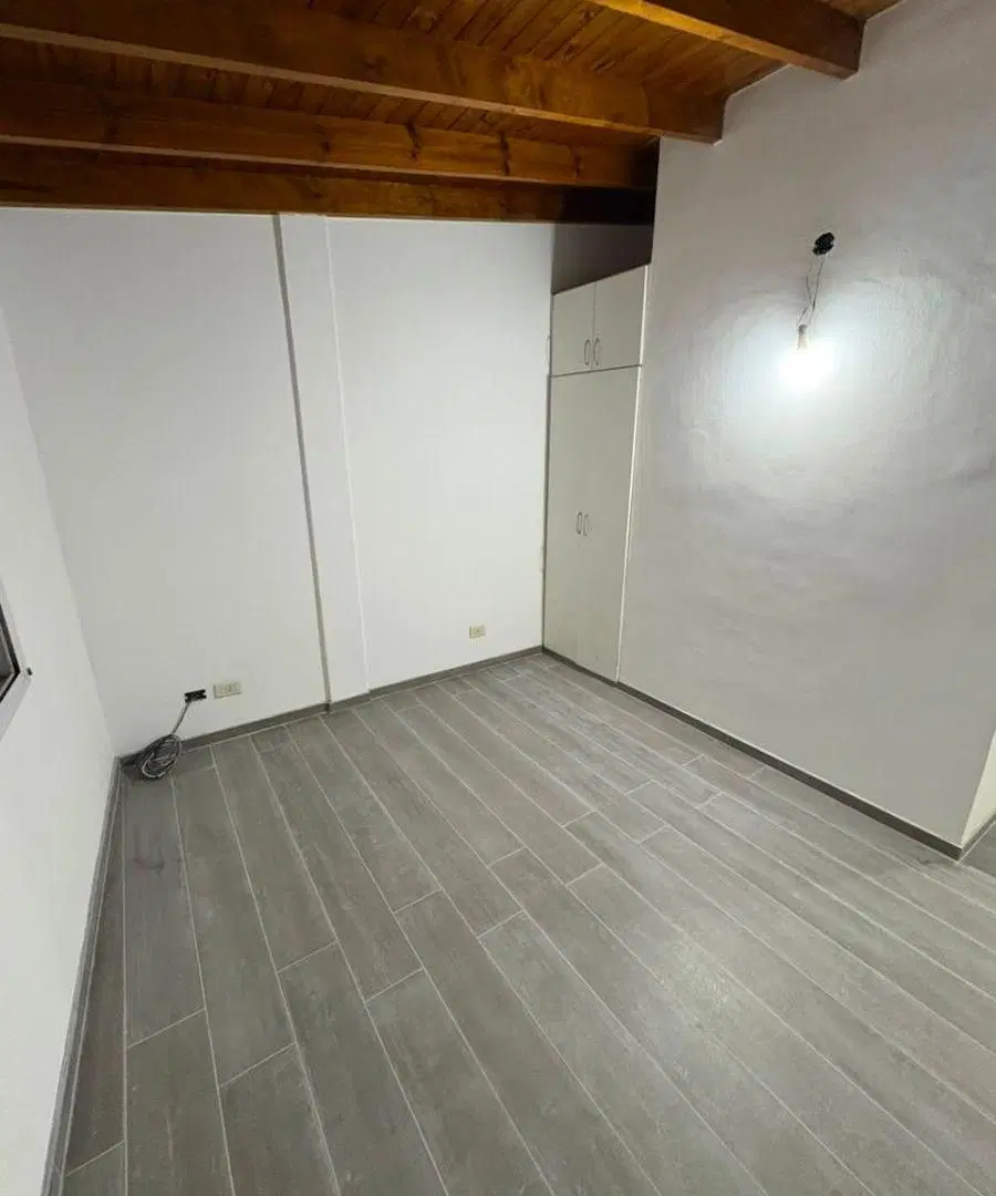 Excelente Duplex de 3 Amb con cochera. 4