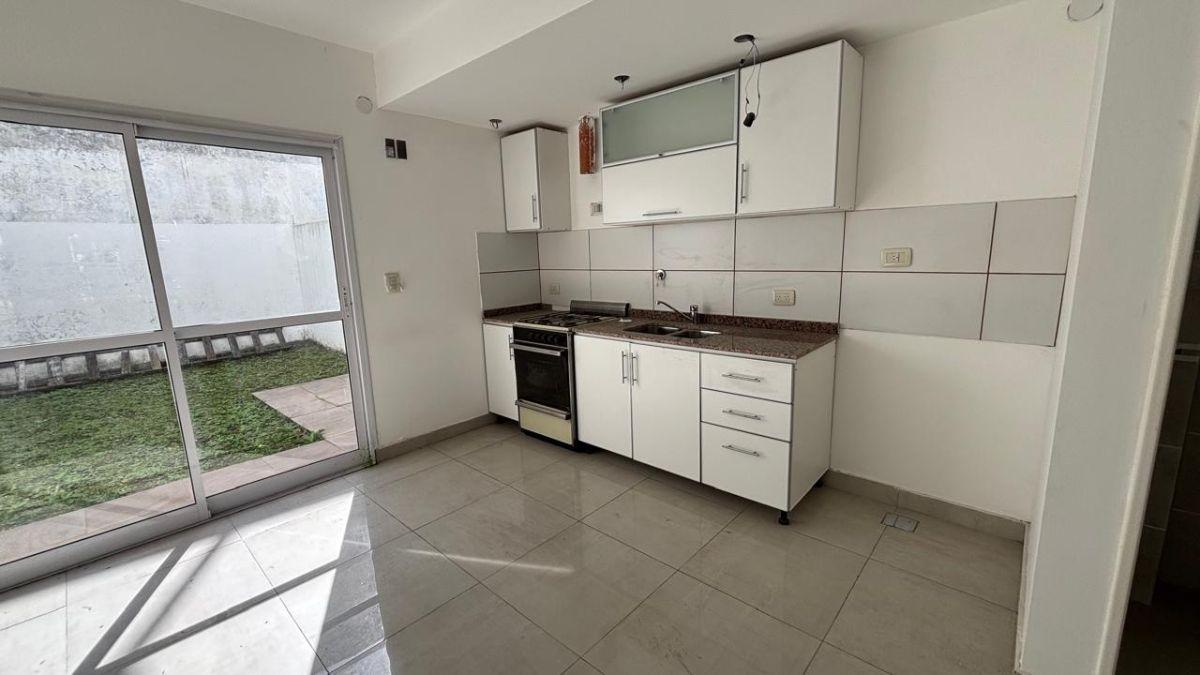 Foto de DÚPLEX A ESTRENAR DE 3 AMBIENTES CON GUARDACOCHE – APTO CRÉDITO, imagen 3