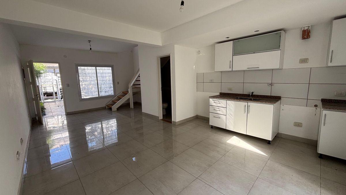 Foto de DÚPLEX A ESTRENAR DE 3 AMBIENTES CON GUARDACOCHE – APTO CRÉDITO, imagen 5