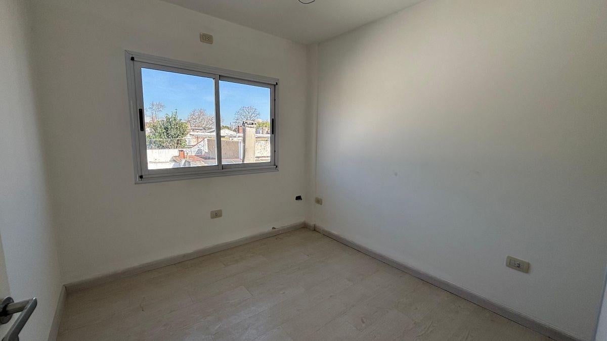 Foto de DÚPLEX A ESTRENAR DE 3 AMBIENTES CON COCHERA - APTO CRÉDITO, imagen 4