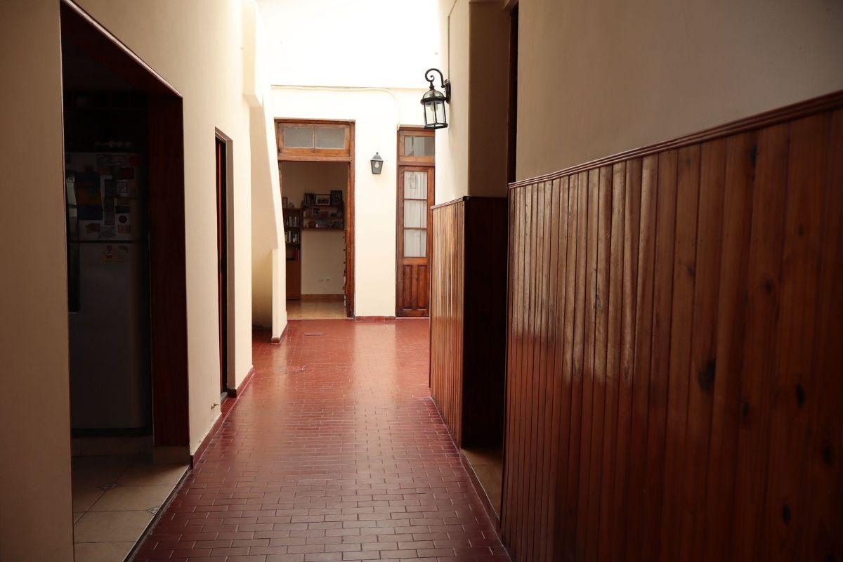 Foto de GRAN CASA 5 AMBIENTES SOBRE AV. GALICIA, imagen 5