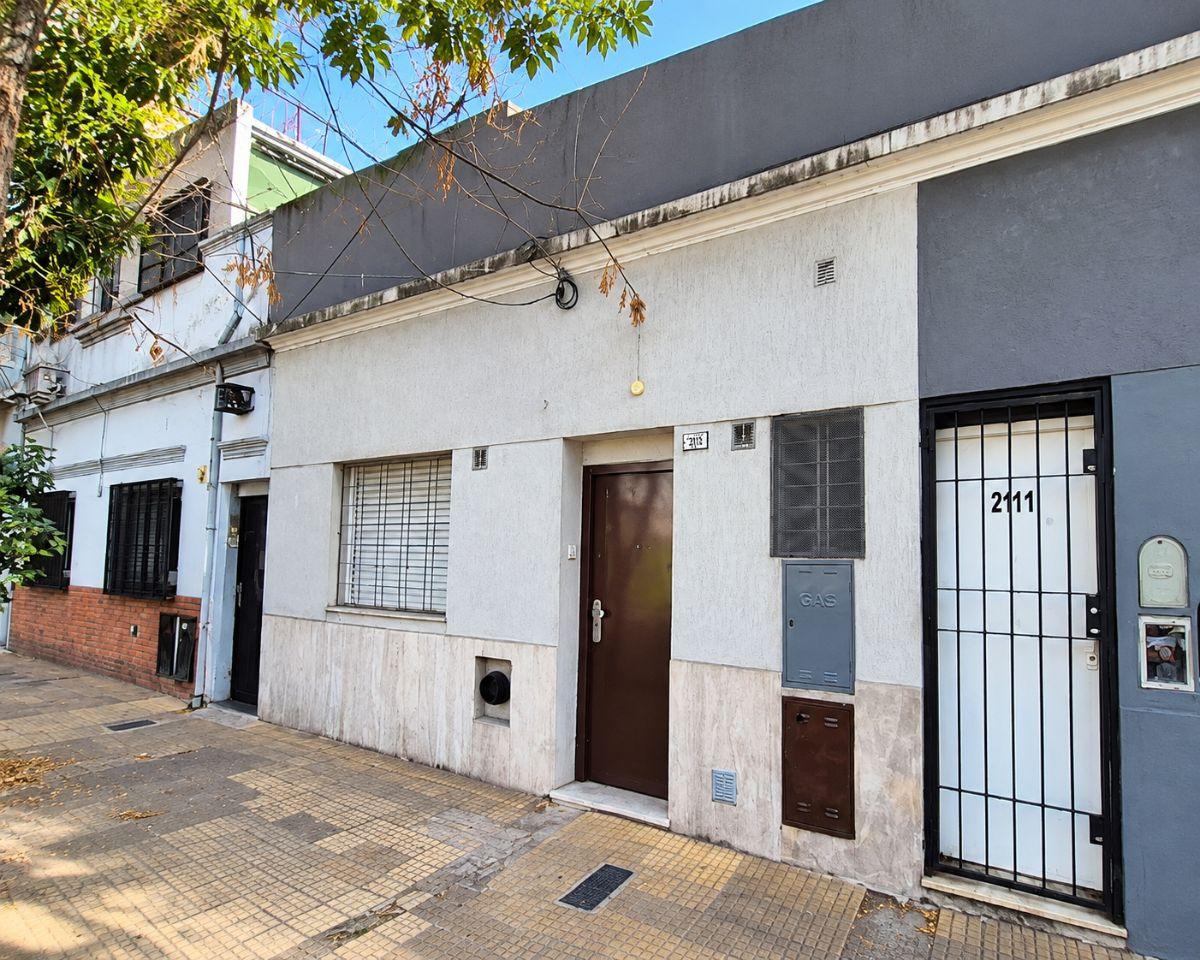 Foto de Depto tipo casa al frente, a metros de Av. Cabildo, imagen 1