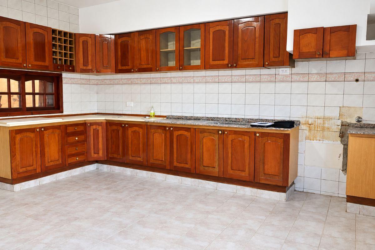 Foto de CASA REFACCIONADA A NUEVA EN PIÑEYRO, imagen 5