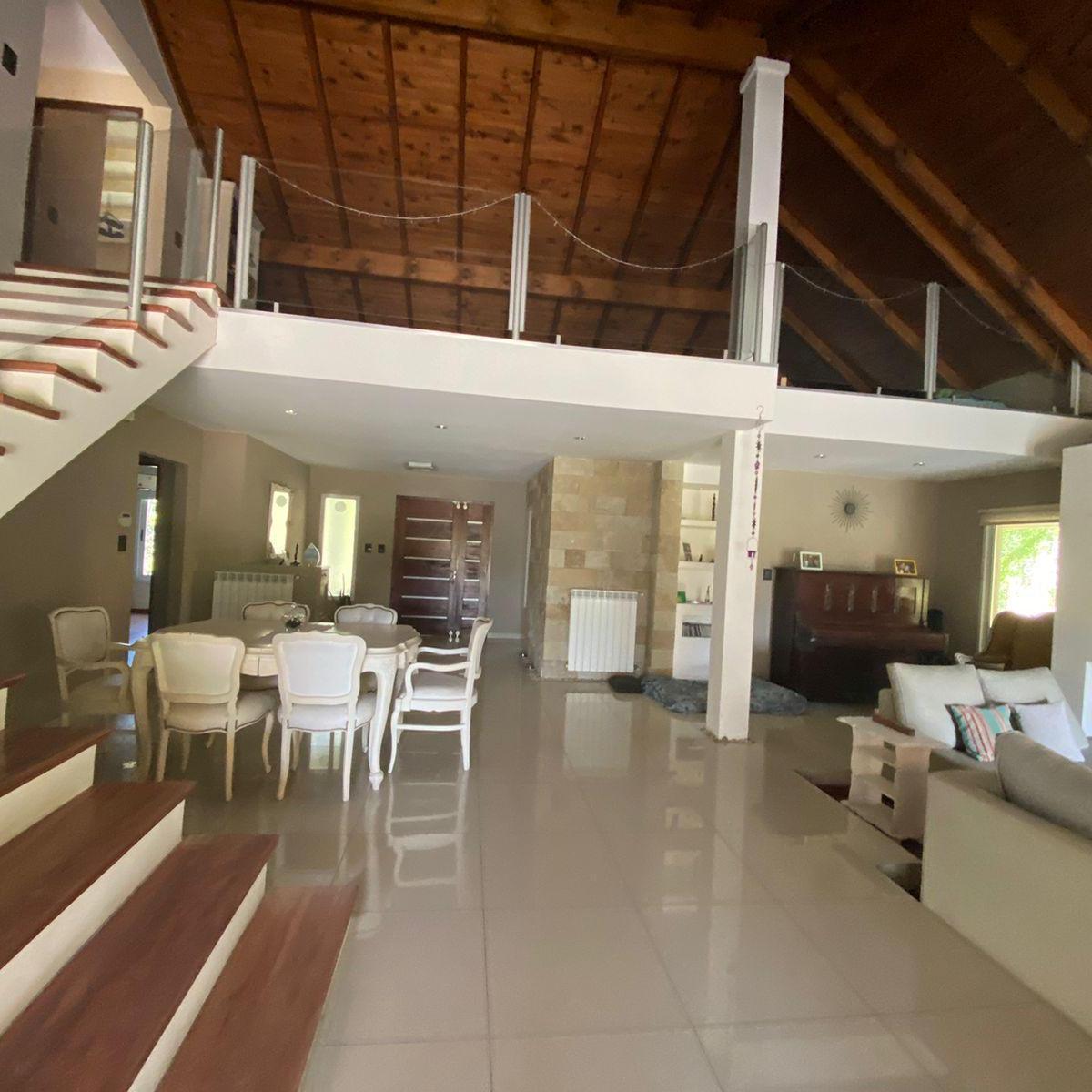 Foto de HERMOSA CASA CON PARQUE QUINCHO Y PISCINA EN BARRIO PARQUE LAS NACIONES, imagen 5