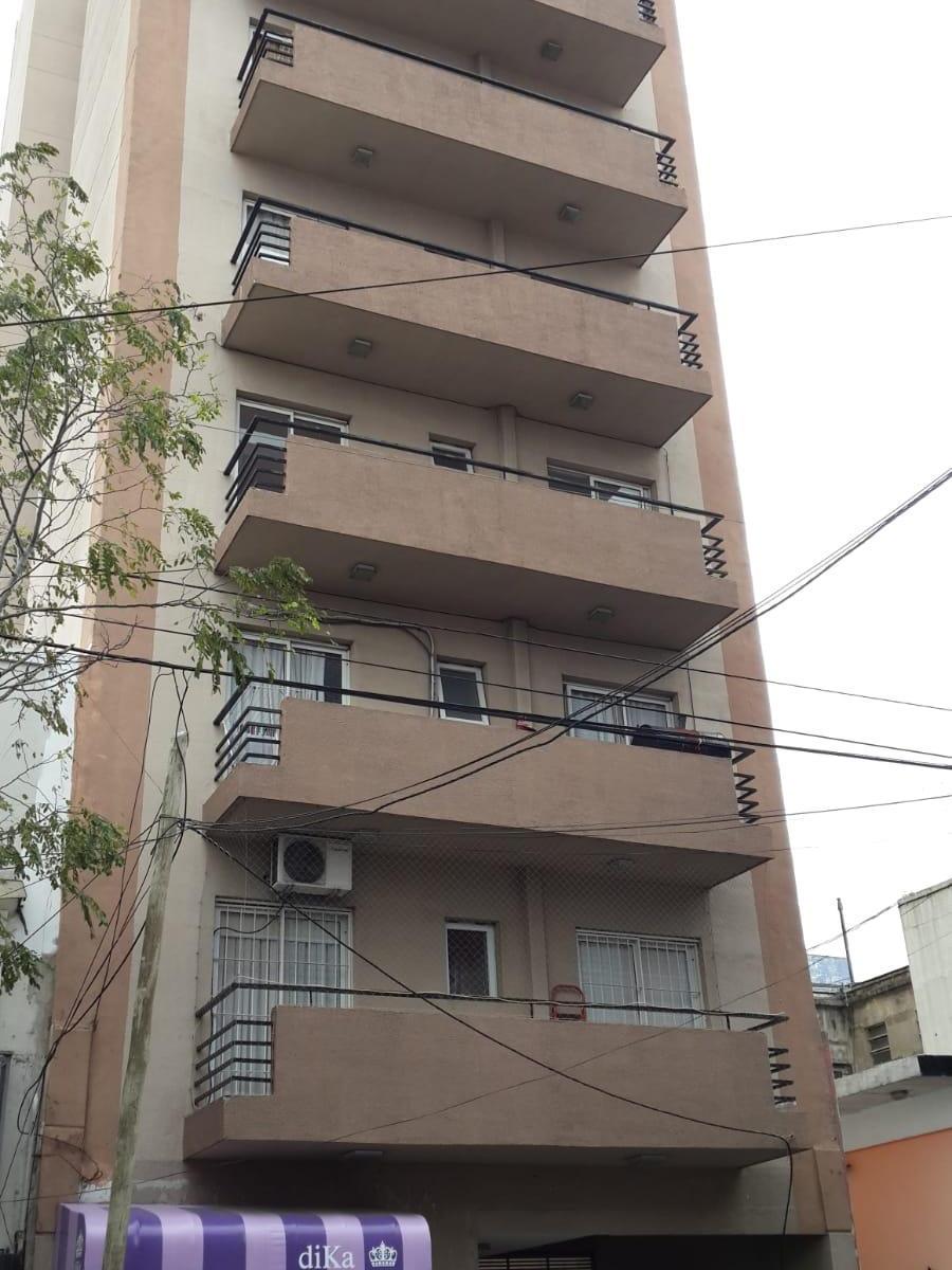 Muy lindo 2 ambientes con balcón Excelente ubicación