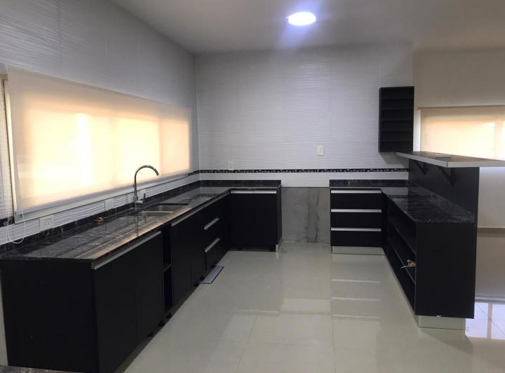 MODERNA CASA SOBRE HERMOSO LOTE