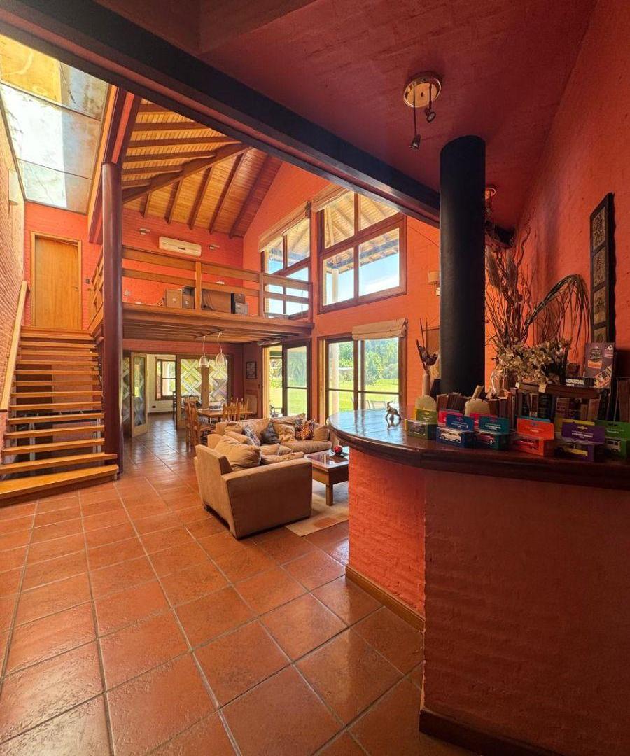 Foto de EXCELENTE PROPIEDAD SOBRE ESPECTACULAR LOTE PARQUIZADO PERMUTA FINANCIA, imagen 5