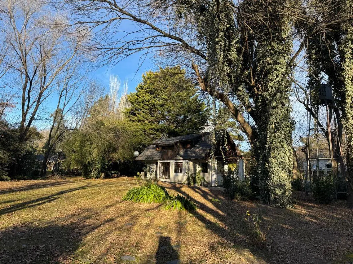 CABAÑA EN EL BOSQUE CON PISCINA GRAN LOTE 4