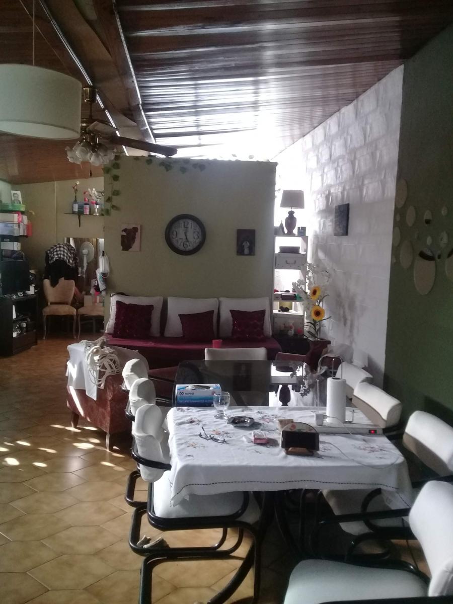 Foto de VENDE CASA EN PH 3 AMBIENTES MAS AMPLIO MONOAMBIENTE, IDEAL 2 FAMILIAS, imagen 3