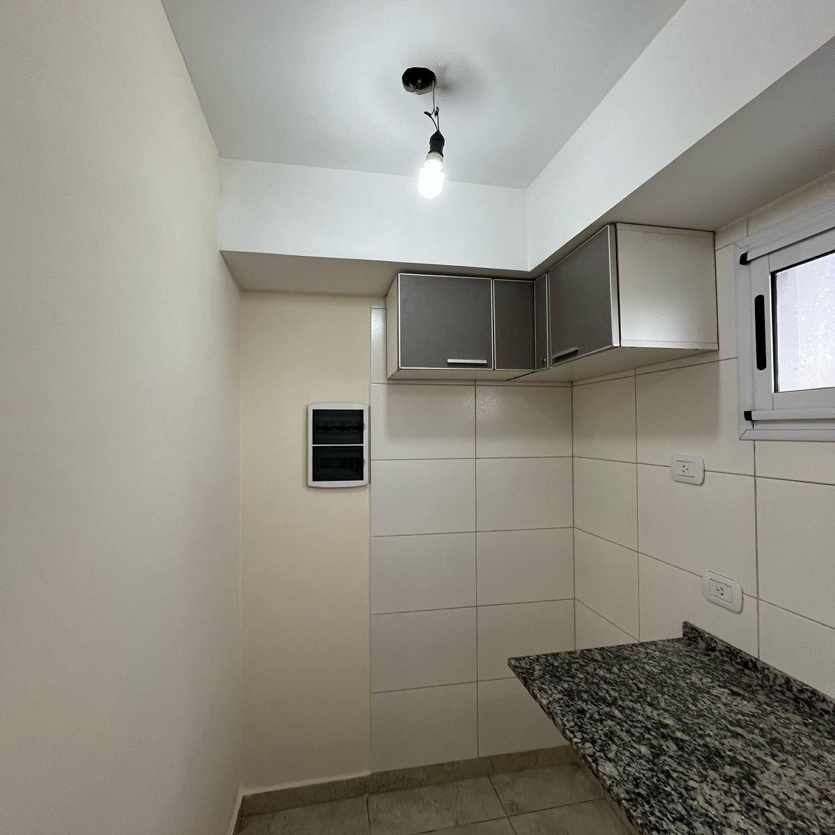 Foto de VENDE-EXCELENTE DEPTO 2 AMBIENTES CON MUY BUENA UBICACION- APTO CREDITO, imagen 5