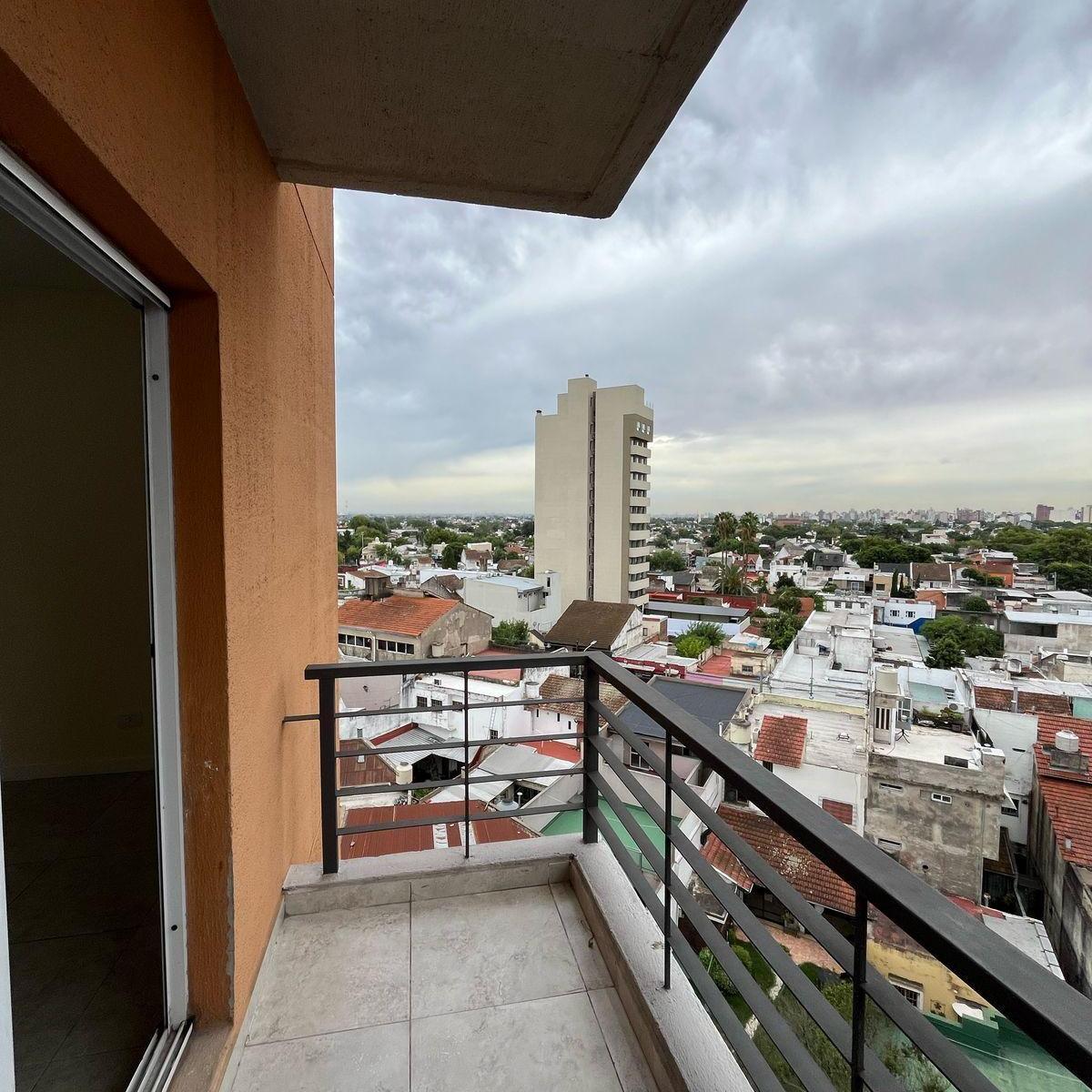 Foto de VENDE-EXCELENTE DEPTO 2 AMBIENTES CON MUY BUENA UBICACION- APTO CREDITO, imagen 2