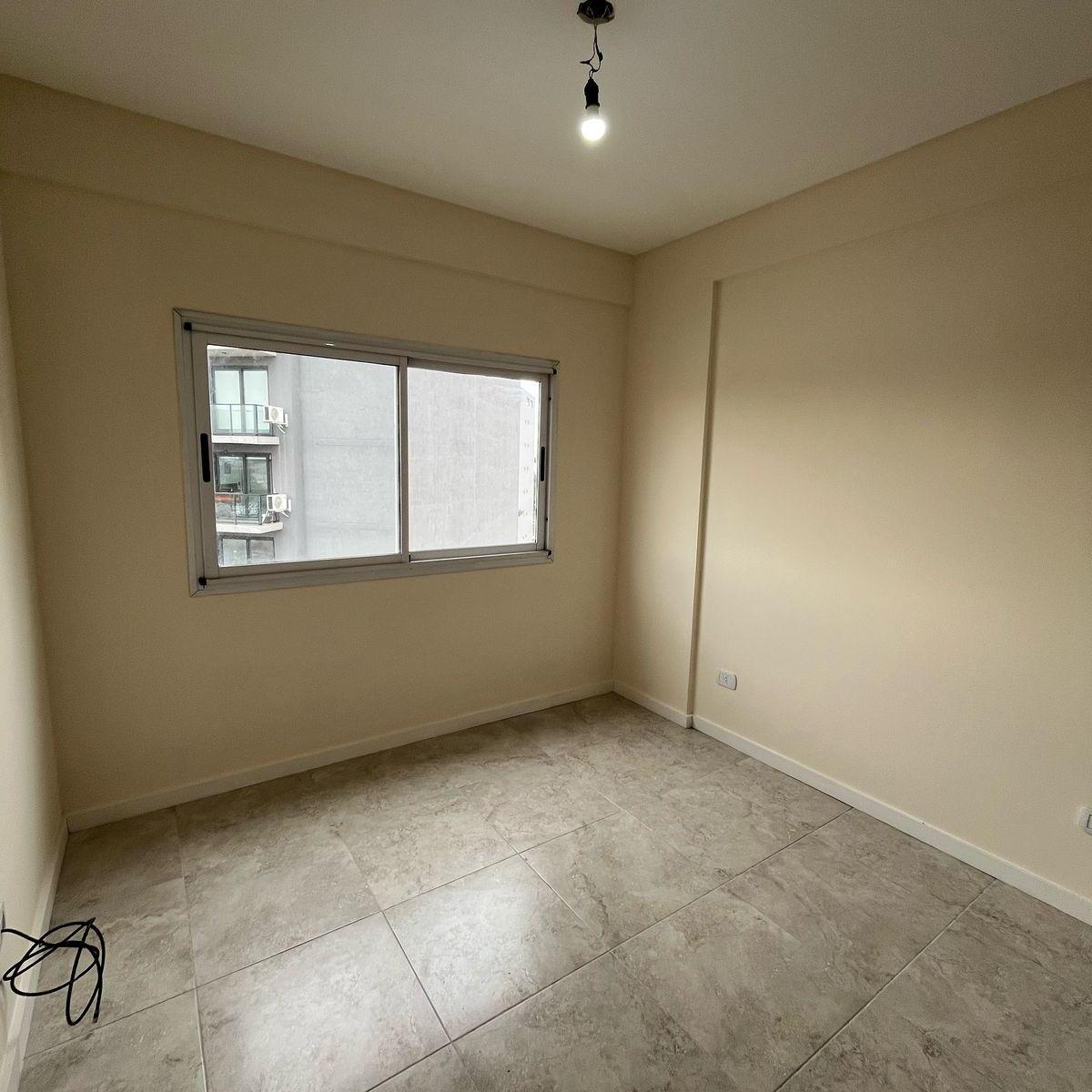 VENDE-EXCELENTE DEPTO 2 AMBIENTES CON MUY BUENA UBICACION- APTO CREDITO