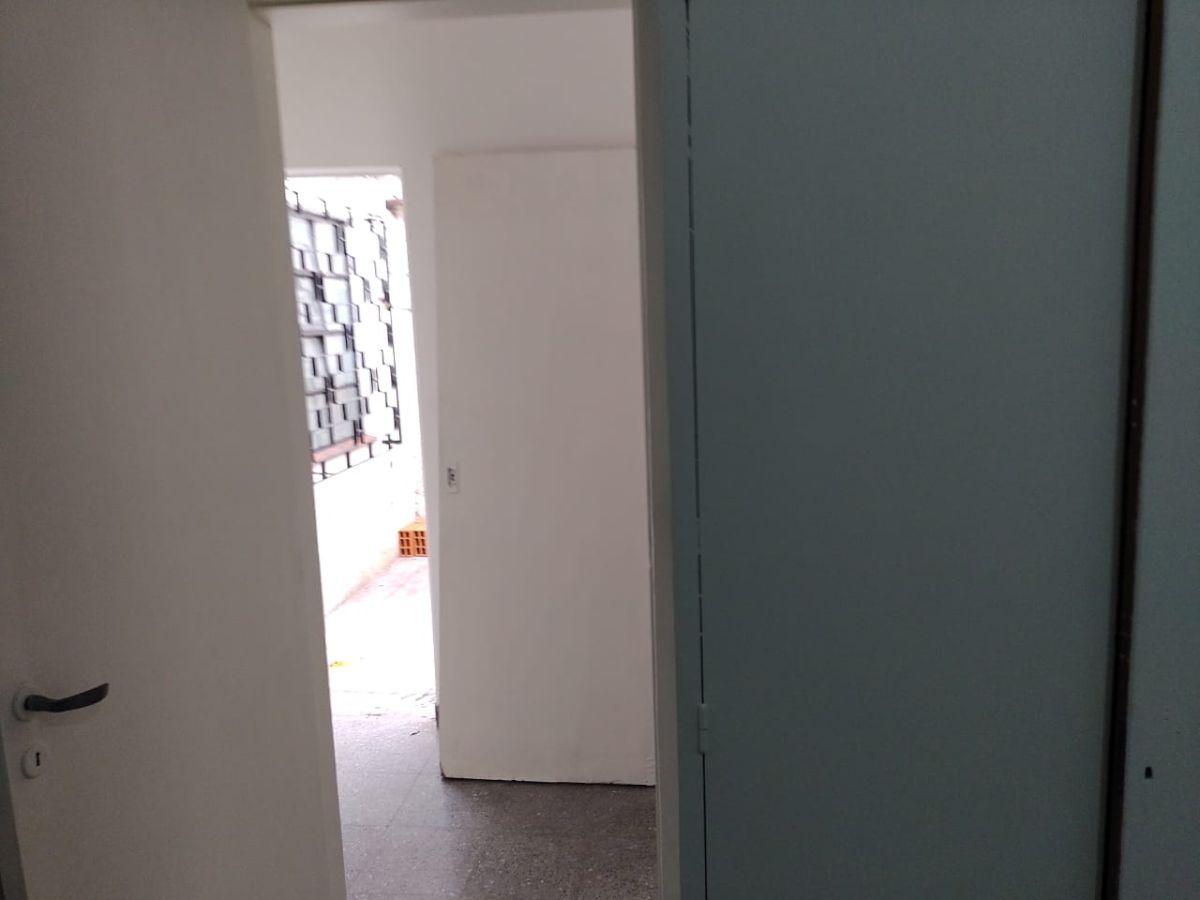VENDE - CASA DE 3 AMBIENTE CON PATIO - APTO CREDITO