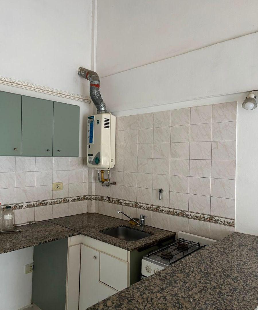 Foto de ALQUILA- Departamento 2 ambientes- Expensas bajas, imagen 2