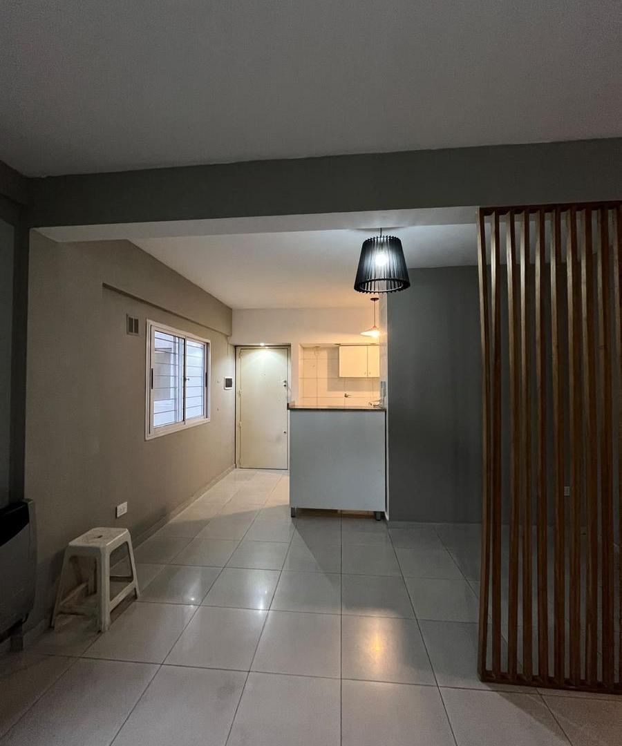 Foto de VENDE- Departamento de 2 ambientes- Excelente ubicación, imagen 3