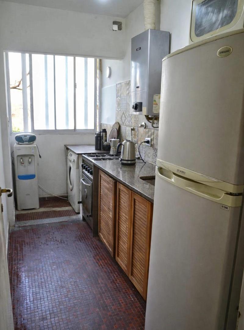 Foto de VENDE- Departamento de 4 ambientes- Muy buena ubicación-APTO CREDITO, imagen 4
