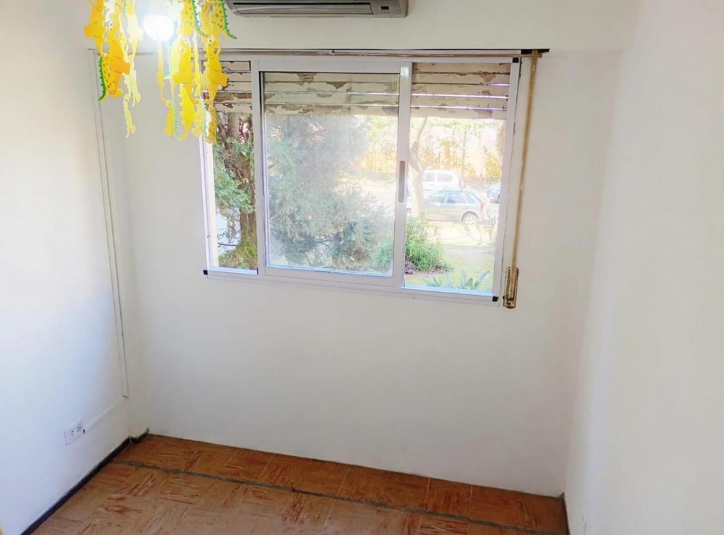 Foto de VENDE- Departamento de 4 ambientes- Muy buena ubicación-APTO CREDITO, imagen 2