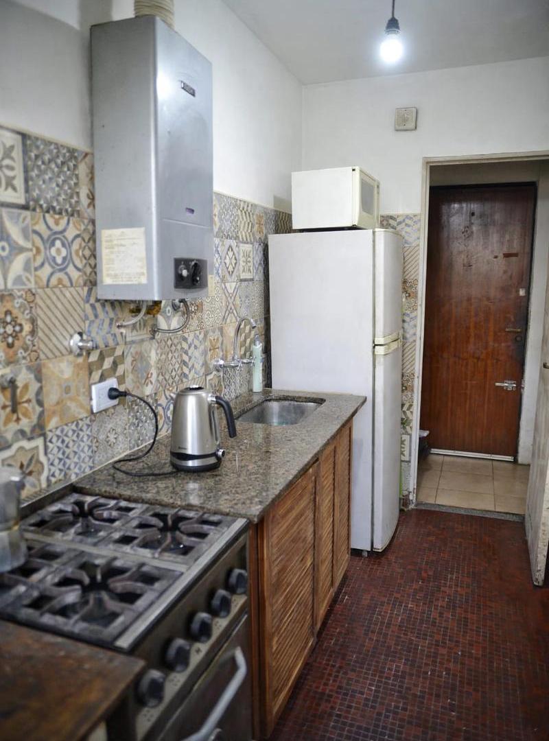 Foto de VENDE- Departamento de 4 ambientes- Muy buena ubicación-APTO CREDITO, imagen 1