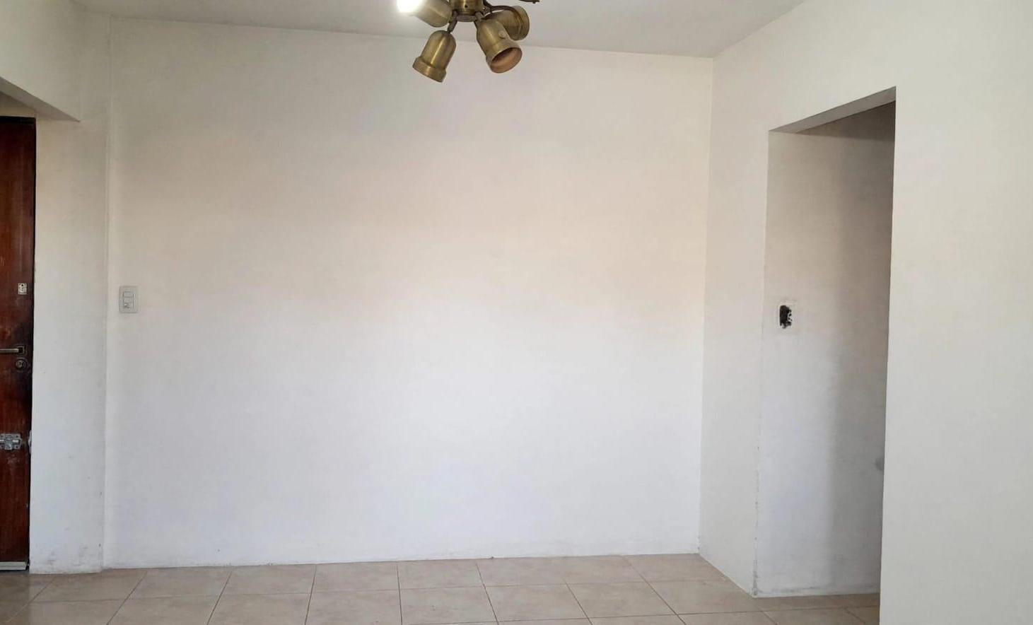 Foto de VENDE- Departamento de 4 ambientes- Muy buena ubicación-APTO CREDITO, imagen 5