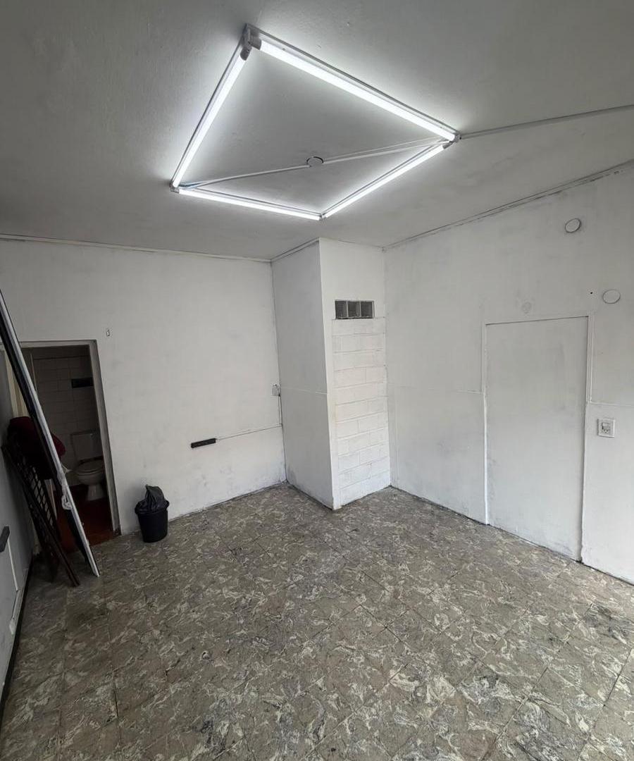 Foto de ALQUILA- Local comercial- Excelente ubicacion, imagen 5
