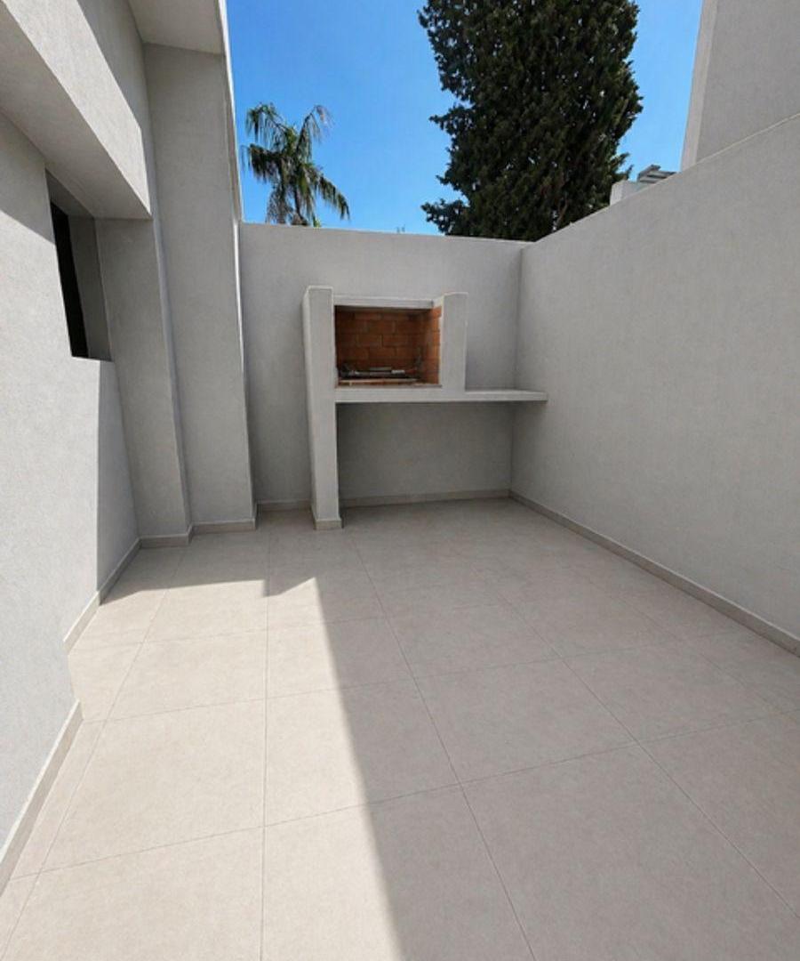 Duplex a estrenar, Olivos. Dos cocheras, 3 dormitorios y play. Patio con parrilla