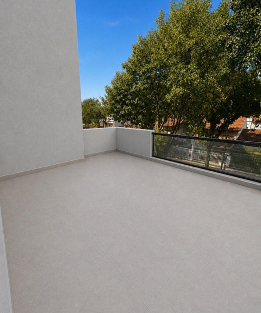 Duplex a estrenar, Olivos. Dos cocheras, 3 dormitorios y play. Patio con parrilla