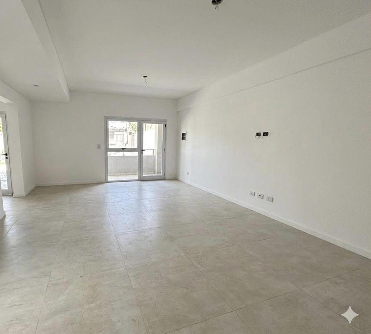 Duplex a estrenar, Olivos. Dos cocheras, 3 dormitorios y play. Patio con parrilla